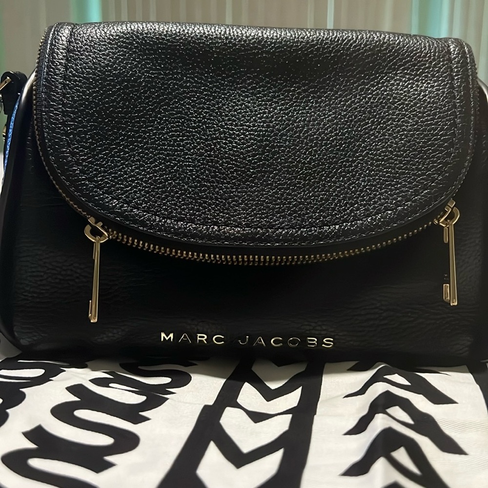 Marc Jacob’s the groove leather messenger bag